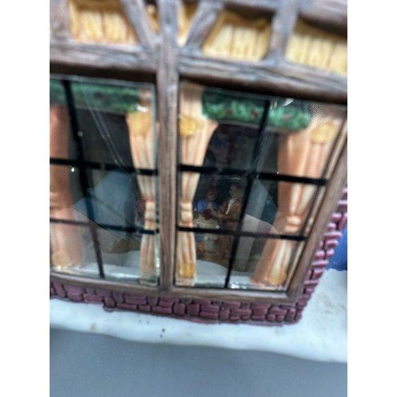 Christmas Delights House Glass Windows Inside Scene Porcelain Hand Painted Chin - Picture 11 of 12